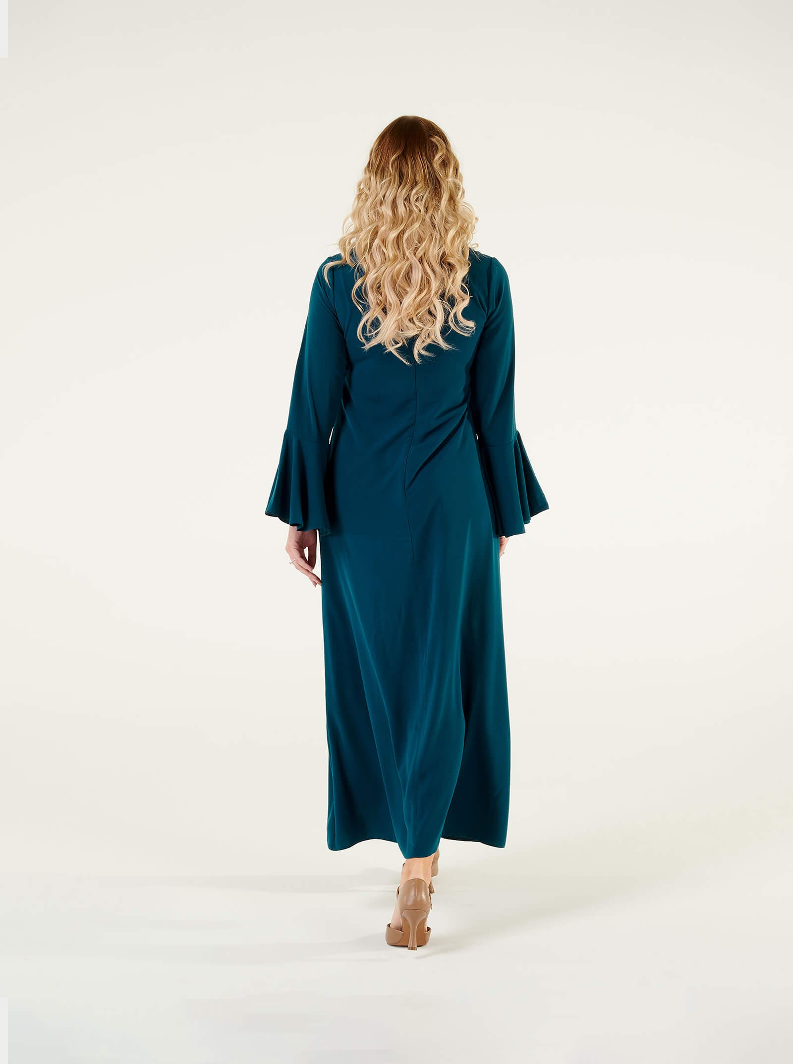 Maxi dress with flared sleeves sale